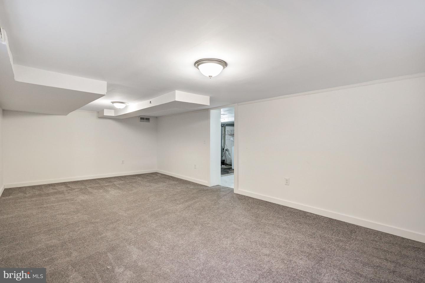 3916 MILITARY RD, ARLINGTON, Virginia 22207, 3 Bedrooms Bedrooms, ,3 BathroomsBathrooms,Residential,For sale,3916 MILITARY RD,VAAR2068652 MLS # VAAR2068652