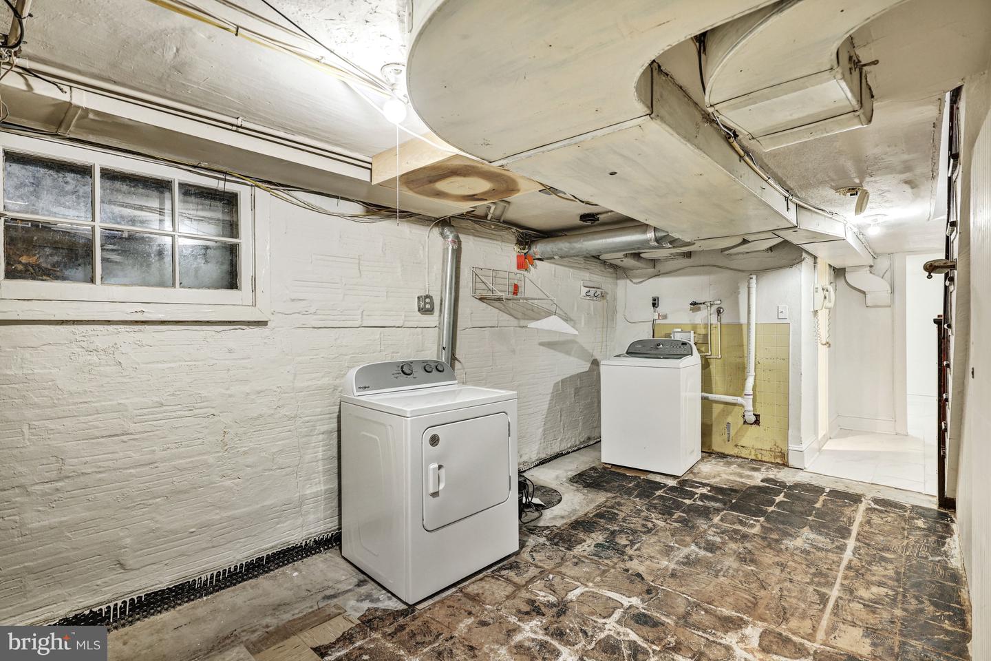 3916 MILITARY RD, ARLINGTON, Virginia 22207, 3 Bedrooms Bedrooms, ,3 BathroomsBathrooms,Residential,For sale,3916 MILITARY RD,VAAR2068652 MLS # VAAR2068652