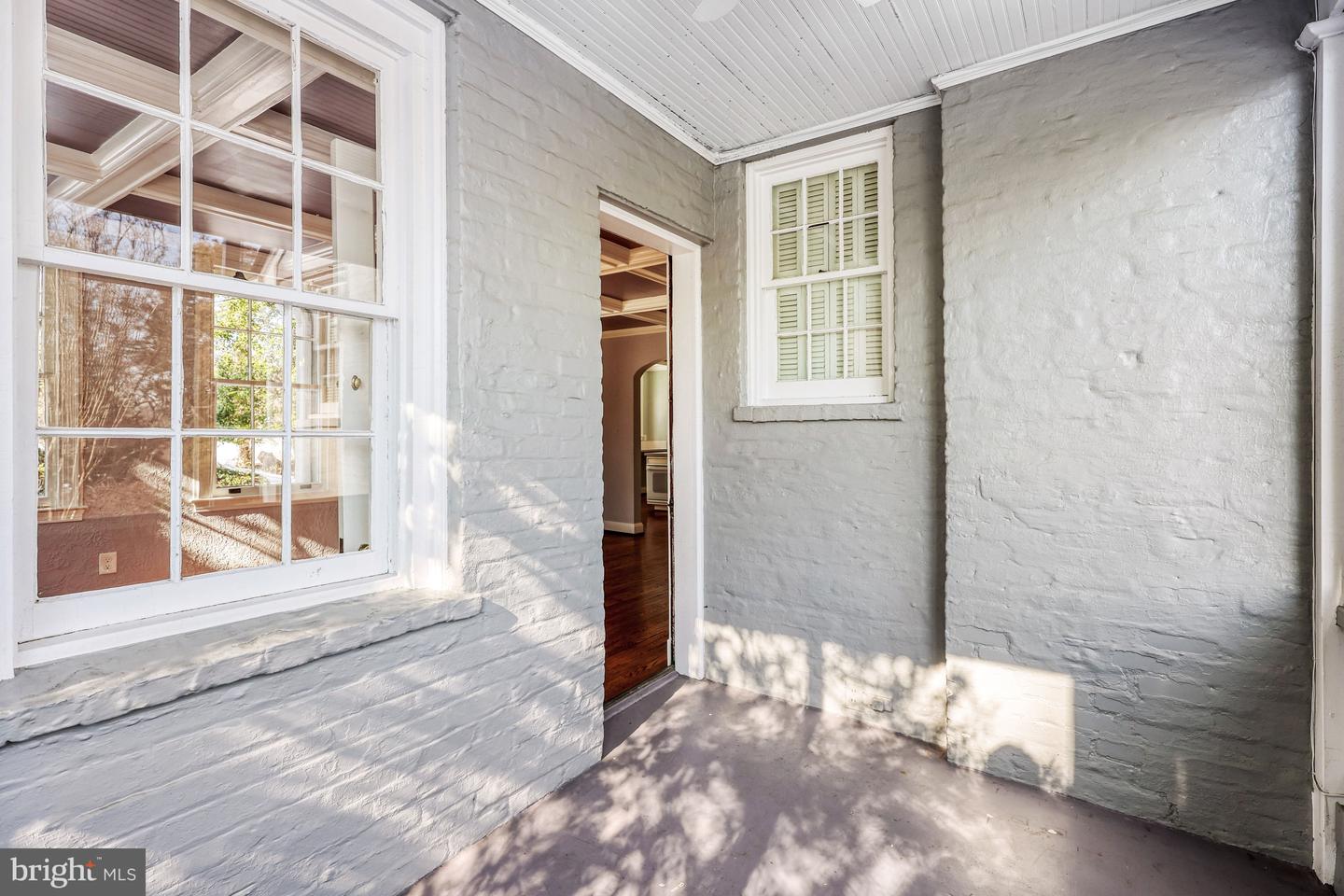 3916 MILITARY RD, ARLINGTON, Virginia 22207, 3 Bedrooms Bedrooms, ,3 BathroomsBathrooms,Residential,For sale,3916 MILITARY RD,VAAR2068652 MLS # VAAR2068652