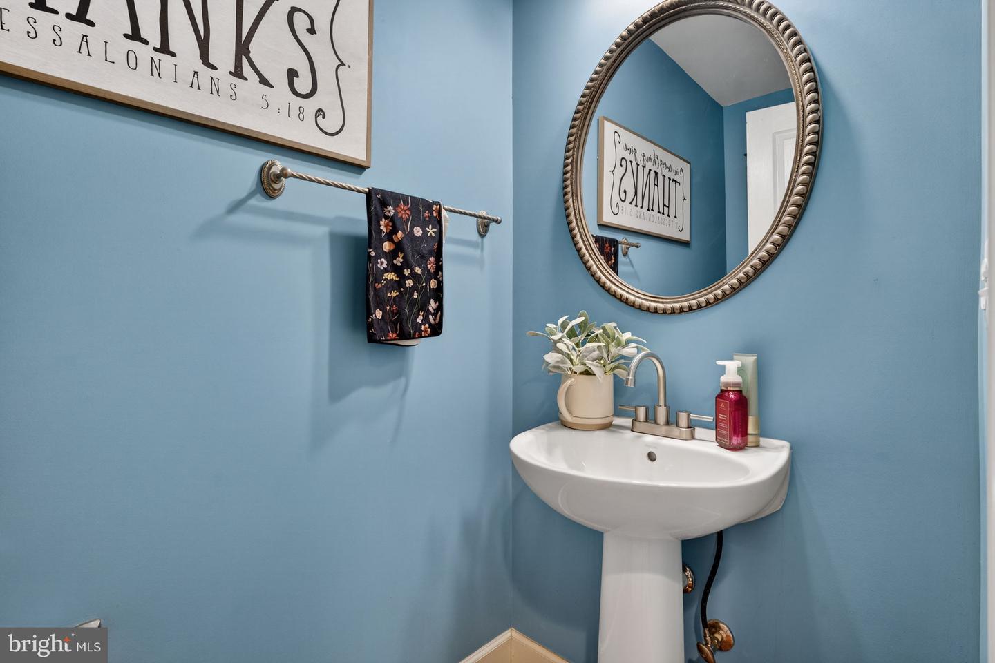 23605 ROUNDUP PL, ALDIE, Virginia 20105, 5 Bedrooms Bedrooms, ,3 BathroomsBathrooms,Residential,For sale,23605 ROUNDUP PL,VALO2115594 MLS # VALO2115594 23605 ROUNDUP PL, ALDIE, Virginia 20105, 5 Bedrooms Bedrooms, ,3 BathroomsBathrooms,Residential,For sale,23605 ROUNDUP PL,VALO2115594 MLS # VALO2115594