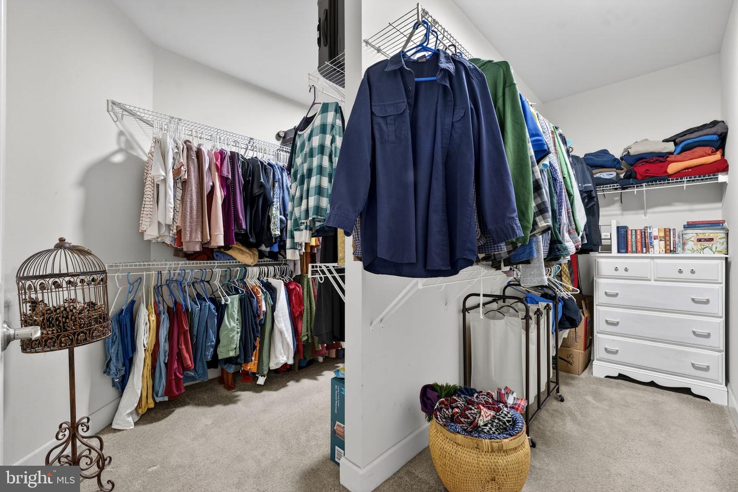 23605 ROUNDUP PL, ALDIE, Virginia 20105, 5 Bedrooms Bedrooms, ,3 BathroomsBathrooms,Residential,For sale,23605 ROUNDUP PL,VALO2115594 MLS # VALO2115594 23605 ROUNDUP PL, ALDIE, Virginia 20105, 5 Bedrooms Bedrooms, ,3 BathroomsBathrooms,Residential,For sale,23605 ROUNDUP PL,VALO2115594 MLS # VALO2115594