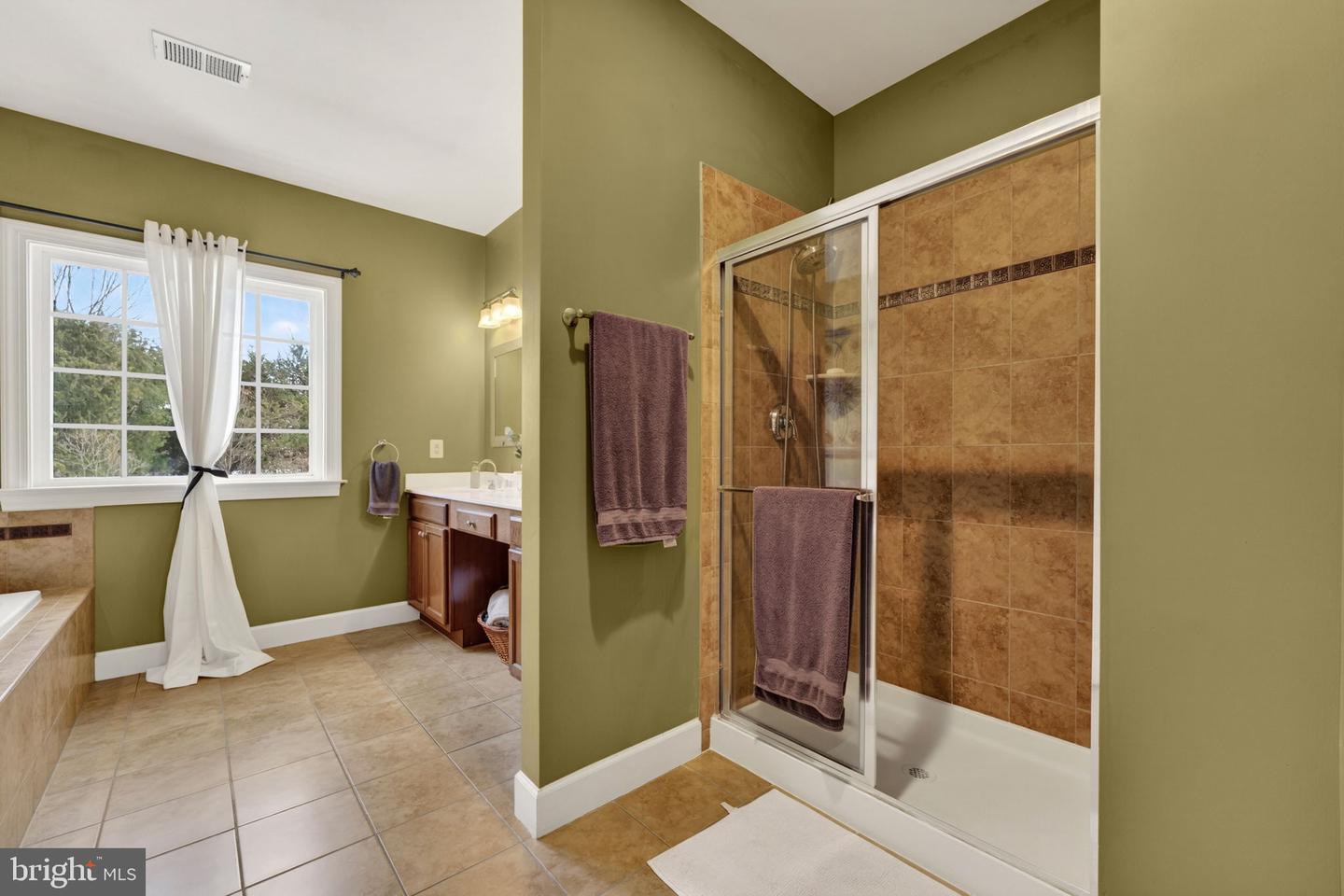 23605 ROUNDUP PL, ALDIE, Virginia 20105, 5 Bedrooms Bedrooms, ,3 BathroomsBathrooms,Residential,For sale,23605 ROUNDUP PL,VALO2115594 MLS # VALO2115594 23605 ROUNDUP PL, ALDIE, Virginia 20105, 5 Bedrooms Bedrooms, ,3 BathroomsBathrooms,Residential,For sale,23605 ROUNDUP PL,VALO2115594 MLS # VALO2115594