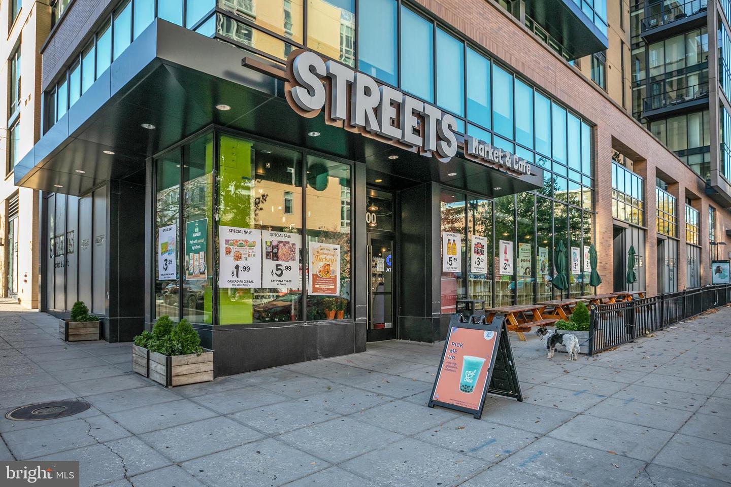 2535 13TH ST NW #5, WASHINGTON, District Of Columbia 20009, 2 Bedrooms Bedrooms, ,2 BathroomsBathrooms,Residential,For sale,2535 13TH ST NW #5,DCDC2245772 MLS # DCDC2245772