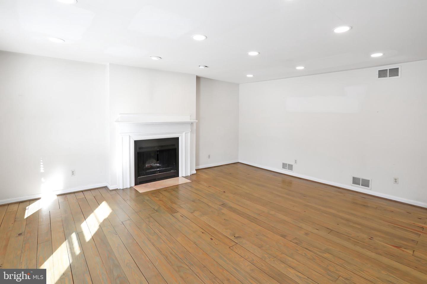 42618 ST CLAIR LN, LEESBURG, Virginia 20176, 4 Bedrooms Bedrooms, ,3 BathroomsBathrooms,Residential,For sale,42618 ST CLAIR LN,VALO2115776 MLS # VALO2115776 42618 ST CLAIR LN, LEESBURG, Virginia 20176, 4 Bedrooms Bedrooms, ,3 BathroomsBathrooms,Residential,For sale,42618 ST CLAIR LN,VALO2115776 MLS # VALO2115776