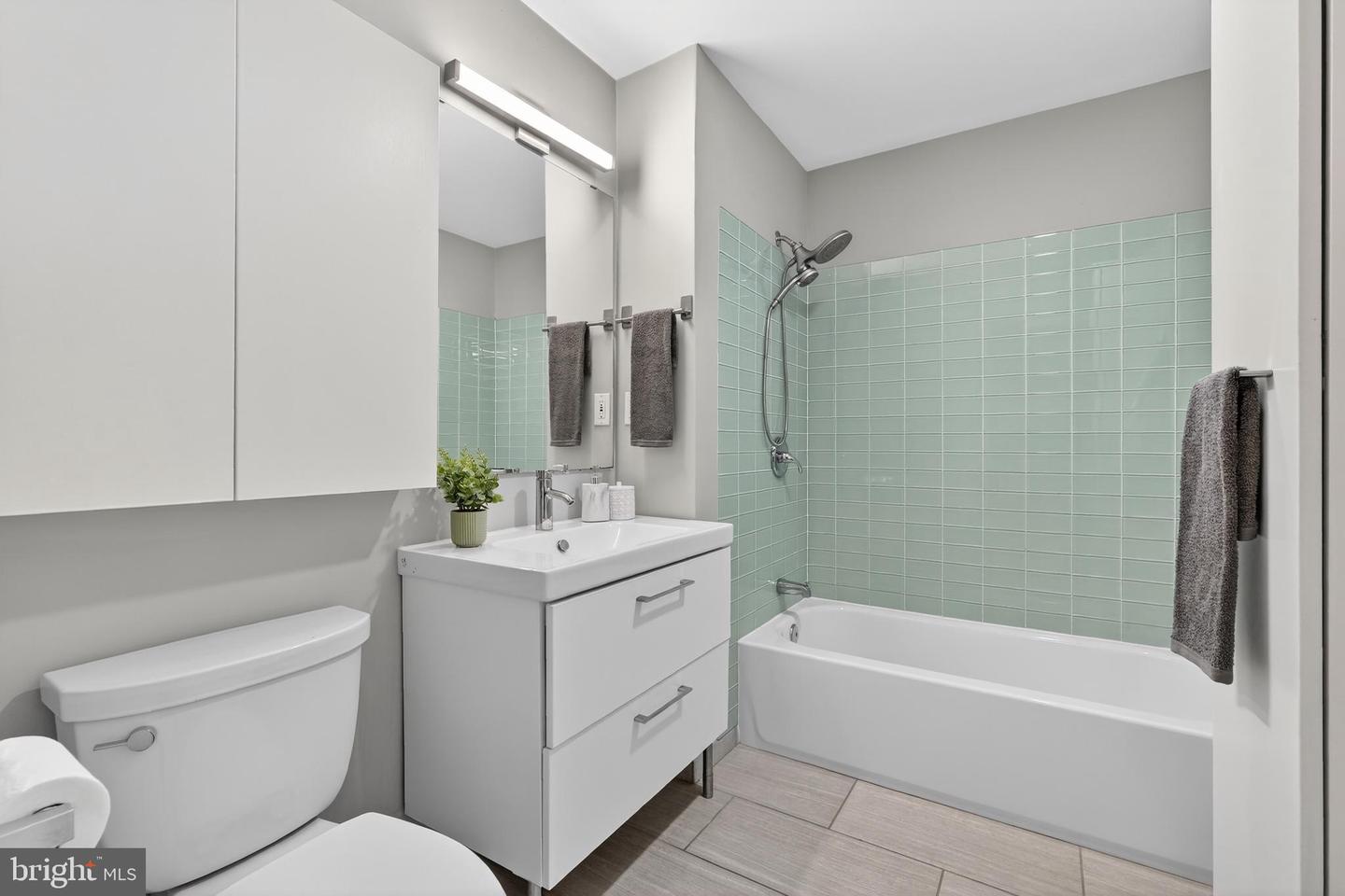 1308 CLIFTON ST NW #312, WASHINGTON, District Of Columbia 20009, 2 Bedrooms Bedrooms, 5 Rooms Rooms,1 BathroomBathrooms,Residential,For sale,1308 CLIFTON ST NW #312,DCDC2246210 MLS # DCDC2246210 1308 CLIFTON ST NW #312, WASHINGTON, District Of Columbia 20009, 2 Bedrooms Bedrooms, 5 Rooms Rooms,1 BathroomBathrooms,Residential,For sale,1308 CLIFTON ST NW #312,DCDC2246210 MLS # DCDC2246210