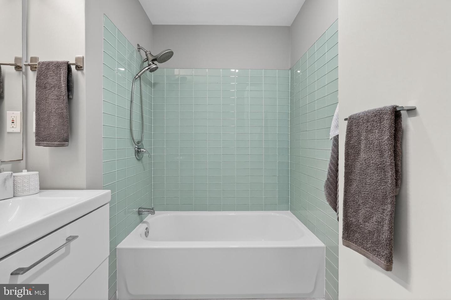 1308 CLIFTON ST NW #312, WASHINGTON, District Of Columbia 20009, 2 Bedrooms Bedrooms, 5 Rooms Rooms,1 BathroomBathrooms,Residential,For sale,1308 CLIFTON ST NW #312,DCDC2246210 MLS # DCDC2246210 1308 CLIFTON ST NW #312, WASHINGTON, District Of Columbia 20009, 2 Bedrooms Bedrooms, 5 Rooms Rooms,1 BathroomBathrooms,Residential,For sale,1308 CLIFTON ST NW #312,DCDC2246210 MLS # DCDC2246210