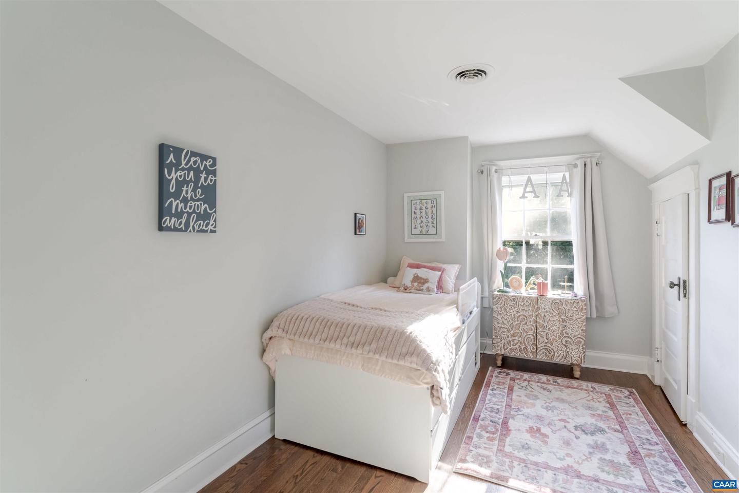 1826 WAYSIDE PL, CHARLOTTESVILLE, Virginia 22903, 4 Bedrooms Bedrooms, ,4 BathroomsBathrooms,Residential,For sale,1826 WAYSIDE PL,673270 MLS # 673270