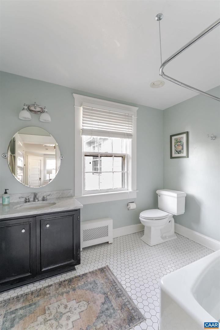 1826 WAYSIDE PL, CHARLOTTESVILLE, Virginia 22903, 4 Bedrooms Bedrooms, ,4 BathroomsBathrooms,Residential,For sale,1826 WAYSIDE PL,673270 MLS # 673270