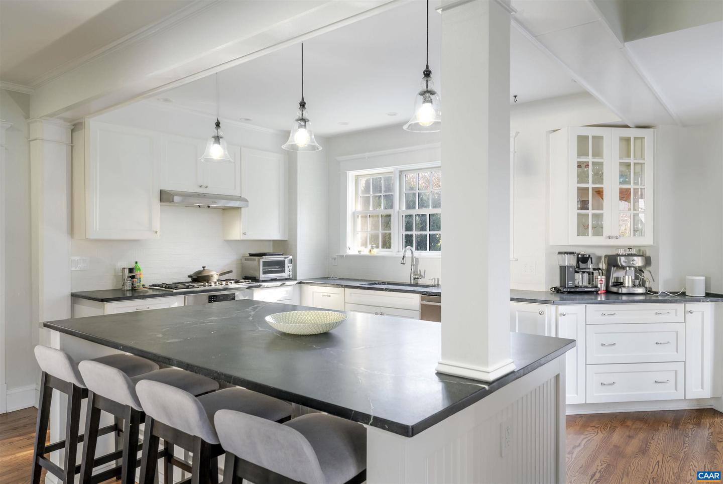 1826 WAYSIDE PL, CHARLOTTESVILLE, Virginia 22903, 4 Bedrooms Bedrooms, ,4 BathroomsBathrooms,Residential,For sale,1826 WAYSIDE PL,673270 MLS # 673270