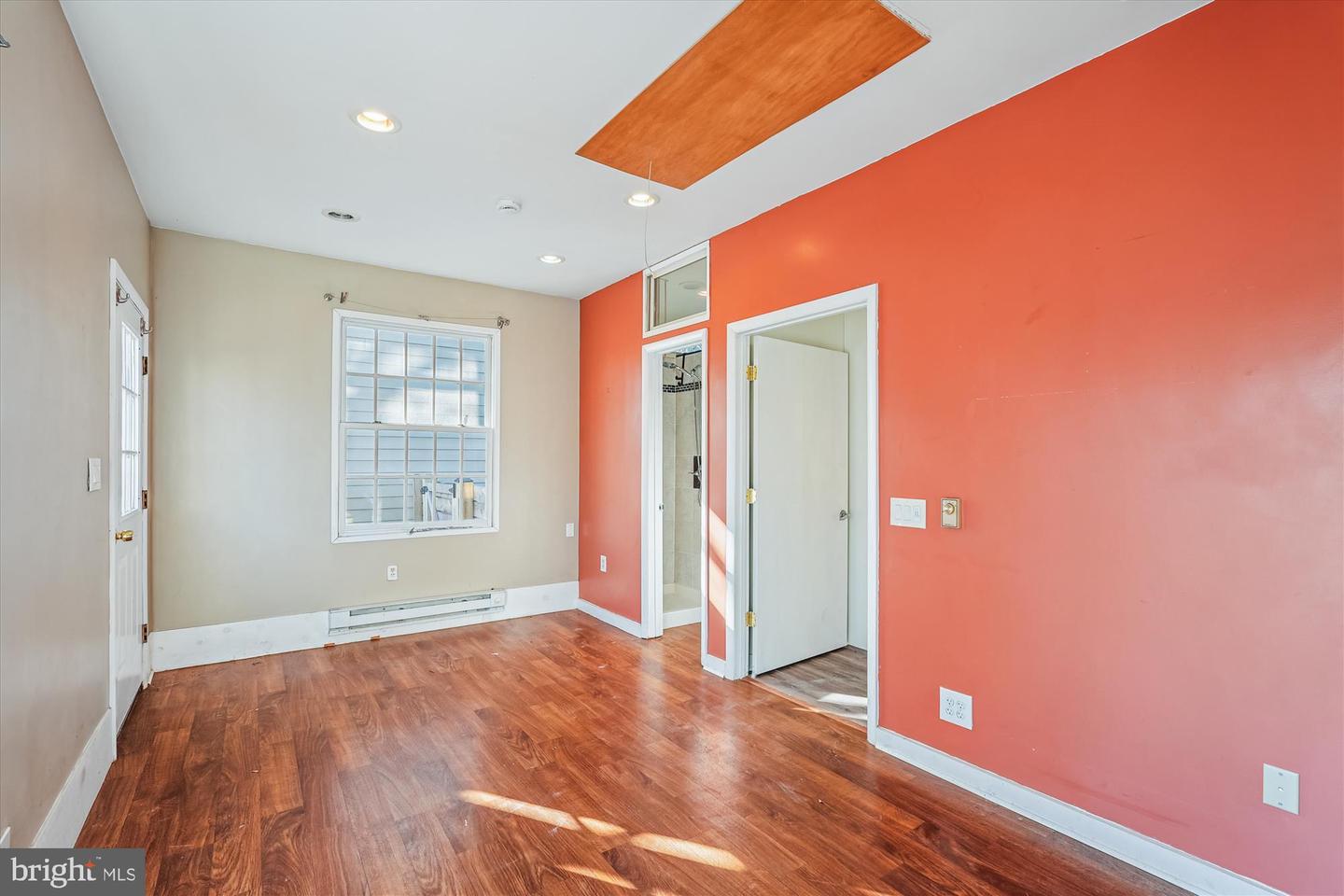 104 PERSHING AVE NW, LEESBURG, Virginia 20176, 3 Bedrooms Bedrooms, 11 Rooms Rooms,2 BathroomsBathrooms,Residential,For sale,104 PERSHING AVE NW,VALO2115902 MLS # VALO2115902