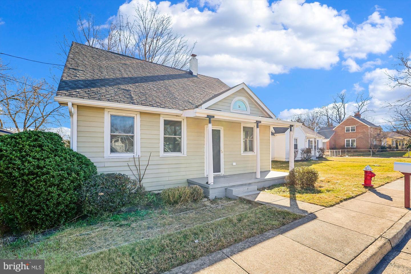 104 PERSHING AVE NW, LEESBURG, Virginia 20176, 3 Bedrooms Bedrooms, 11 Rooms Rooms,2 BathroomsBathrooms,Residential,For sale,104 PERSHING AVE NW,VALO2115902 MLS # VALO2115902