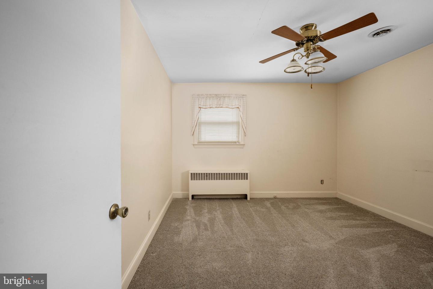 23 WAKEFIELD AVE, FREDERICKSBURG, Virginia 22405, 3 Bedrooms Bedrooms, ,1 BathroomBathrooms,Residential,For sale,23 WAKEFIELD AVE,VAST2046166 MLS # VAST2046166