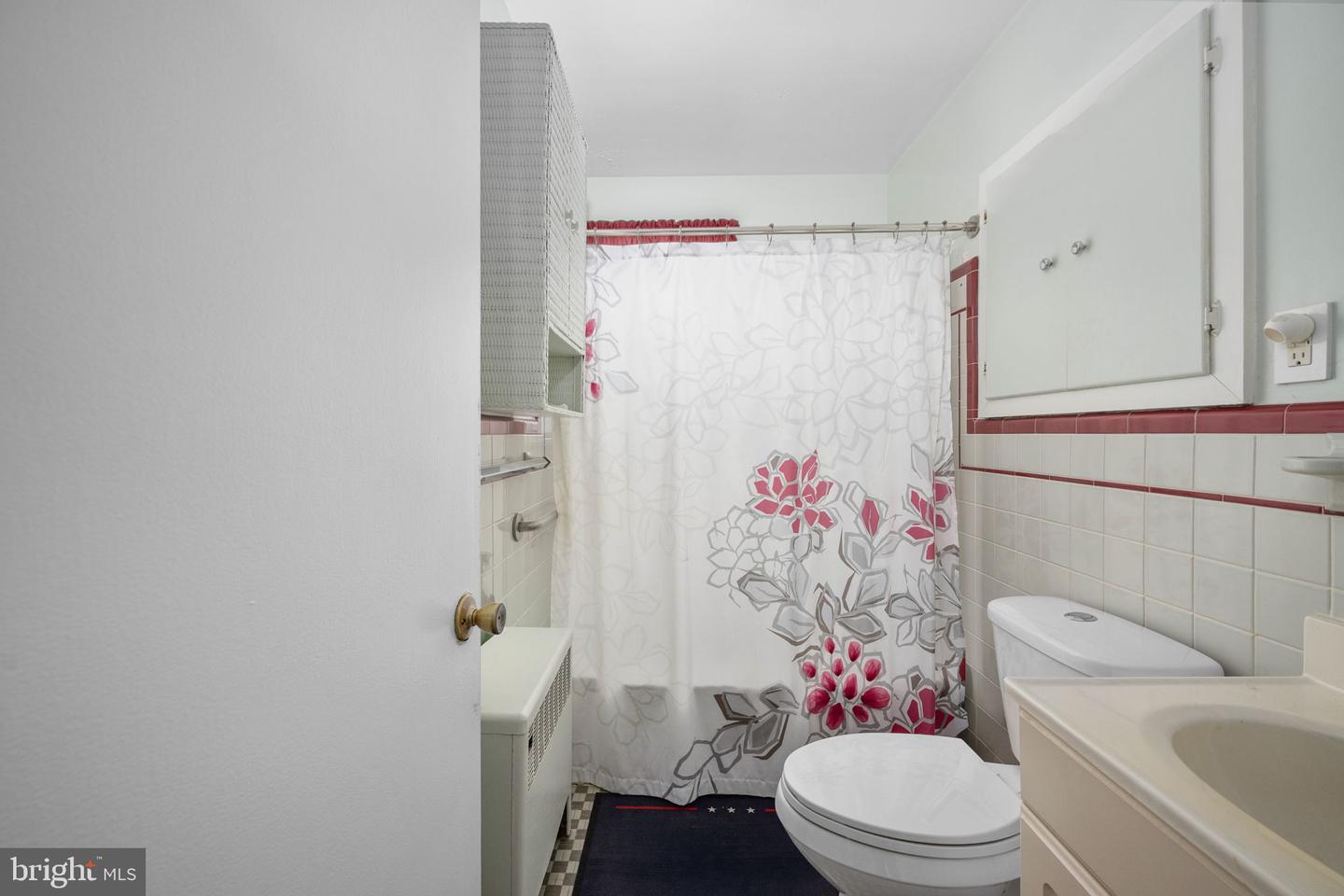 23 WAKEFIELD AVE, FREDERICKSBURG, Virginia 22405, 3 Bedrooms Bedrooms, ,1 BathroomBathrooms,Residential,For sale,23 WAKEFIELD AVE,VAST2046166 MLS # VAST2046166