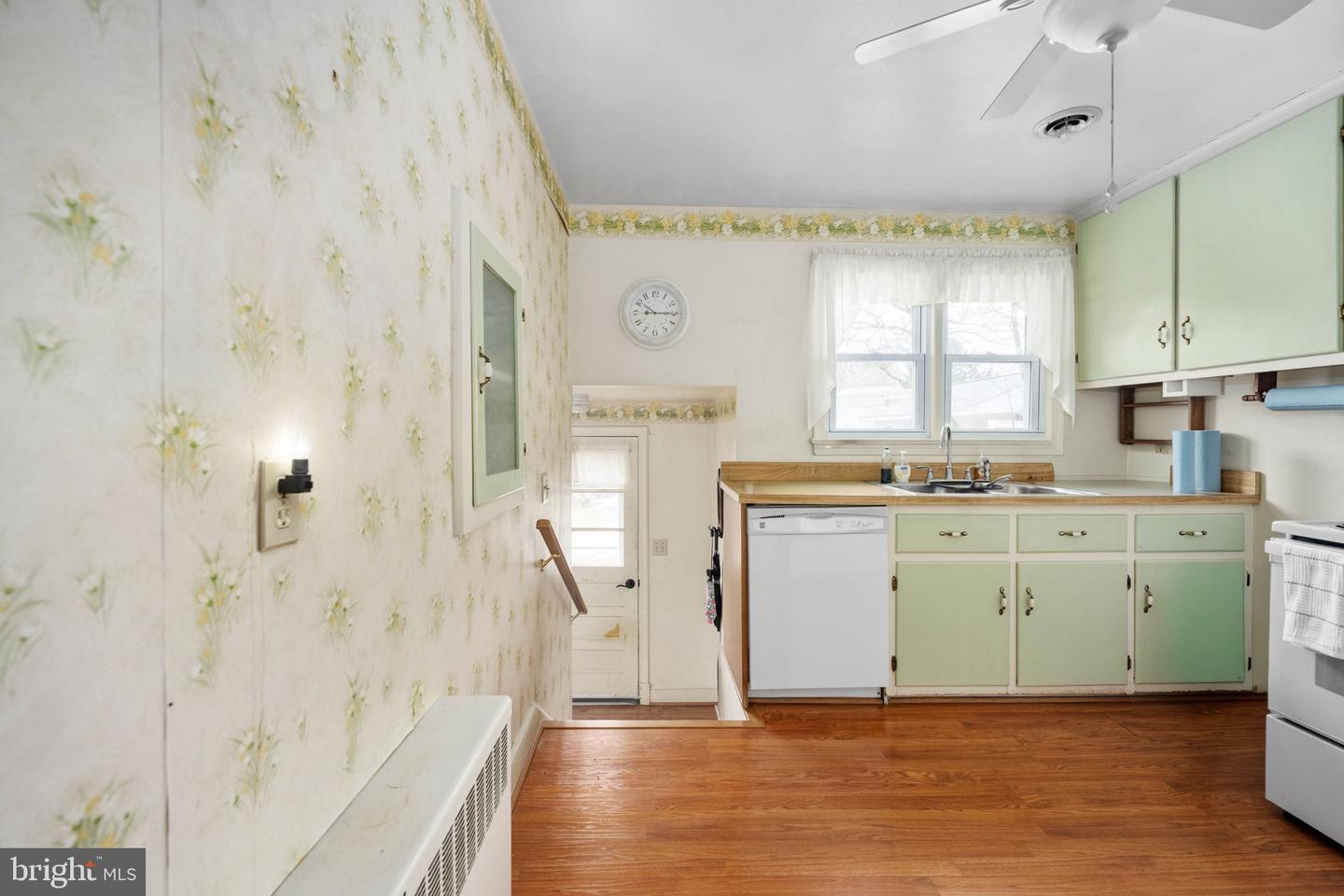 23 WAKEFIELD AVE, FREDERICKSBURG, Virginia 22405, 3 Bedrooms Bedrooms, ,1 BathroomBathrooms,Residential,For sale,23 WAKEFIELD AVE,VAST2046166 MLS # VAST2046166