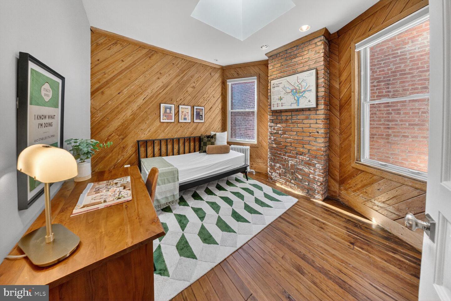 216 N ST NW, WASHINGTON, District Of Columbia 20001, 3 Bedrooms Bedrooms, 6 Rooms Rooms,2 BathroomsBathrooms,Residential,For sale,216 N ST NW,DCDC2246236 MLS # DCDC2246236