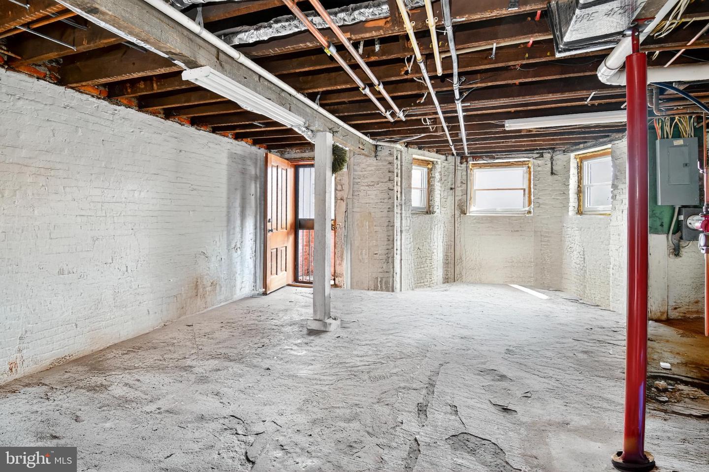 216 N ST NW, WASHINGTON, District Of Columbia 20001, 3 Bedrooms Bedrooms, 6 Rooms Rooms,2 BathroomsBathrooms,Residential,For sale,216 N ST NW,DCDC2246236 MLS # DCDC2246236