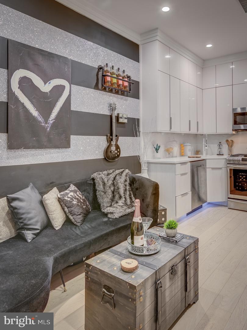 3527 14TH ST NW #2, WASHINGTON, District Of Columbia 20010, 1 Bedroom Bedrooms, ,1 BathroomBathrooms,Residential,For sale,3527 14TH ST NW #2,DCDC2246238 MLS # DCDC2246238