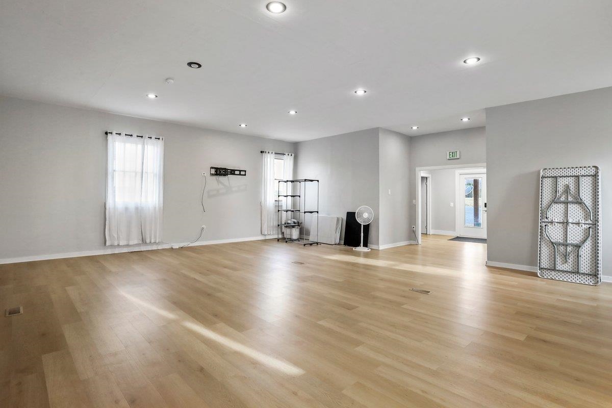 6043 BROAD ST, MOUNT JACKSON, Virginia 22842, ,Commercial,6043 BROAD ST,673285 MLS # 673285