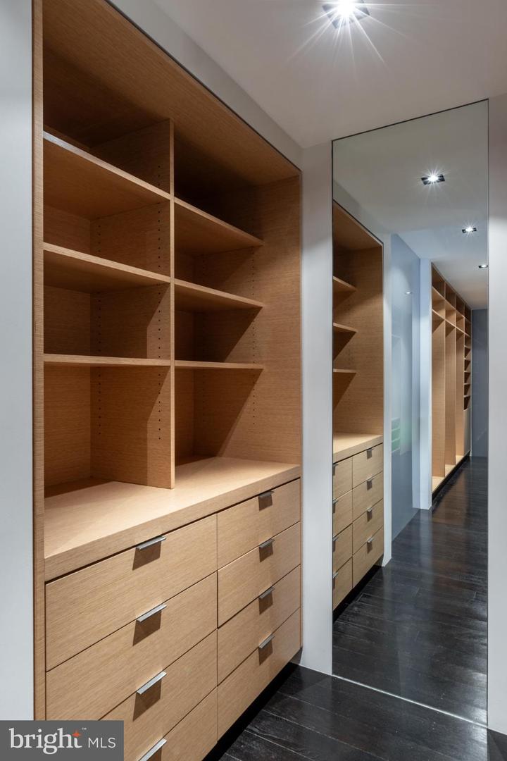 2101 CONNECTICUT AVE NW #24, WASHINGTON, District Of Columbia 20008, ,Residential,For sale,2101 CONNECTICUT AVE NW #24,DCDC2221078 MLS # DCDC2221078