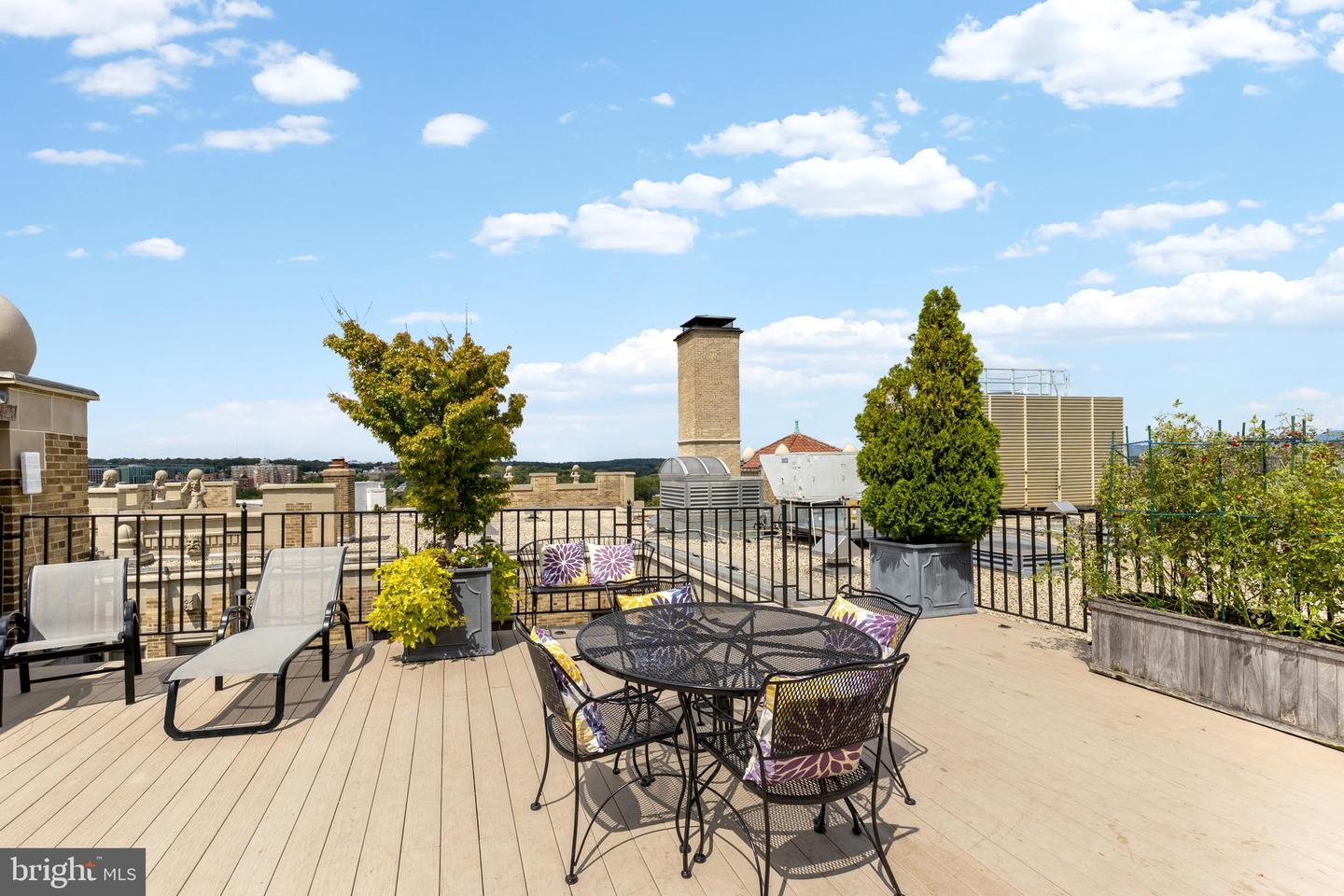 2101 CONNECTICUT AVE NW #24, WASHINGTON, District Of Columbia 20008, ,Residential,For sale,2101 CONNECTICUT AVE NW #24,DCDC2221078 MLS # DCDC2221078