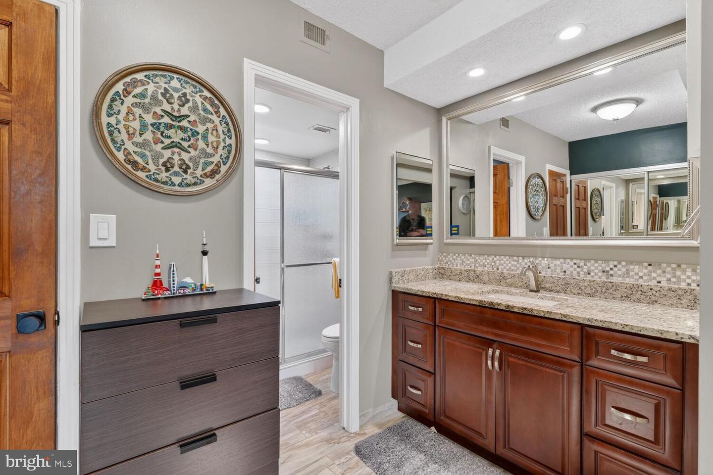 1016 S WAYNE ST #302, ARLINGTON, Virginia 22204, 2 Bedrooms Bedrooms, ,2 BathroomsBathrooms,Residential,For sale,1016 S WAYNE ST #302,VAAR2065944 MLS # VAAR2065944 1016 S WAYNE ST #302, ARLINGTON, Virginia 22204, 2 Bedrooms Bedrooms, ,2 BathroomsBathrooms,Residential,For sale,1016 S WAYNE ST #302,VAAR2065944 MLS # VAAR2065944