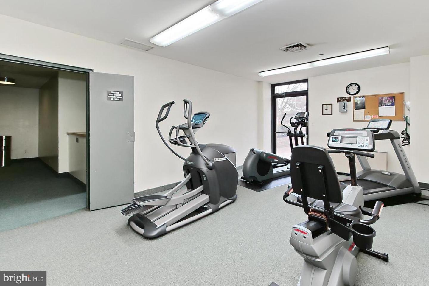 1016 S WAYNE ST #302, ARLINGTON, Virginia 22204, 2 Bedrooms Bedrooms, ,2 BathroomsBathrooms,Residential,For sale,1016 S WAYNE ST #302,VAAR2065944 MLS # VAAR2065944 1016 S WAYNE ST #302, ARLINGTON, Virginia 22204, 2 Bedrooms Bedrooms, ,2 BathroomsBathrooms,Residential,For sale,1016 S WAYNE ST #302,VAAR2065944 MLS # VAAR2065944