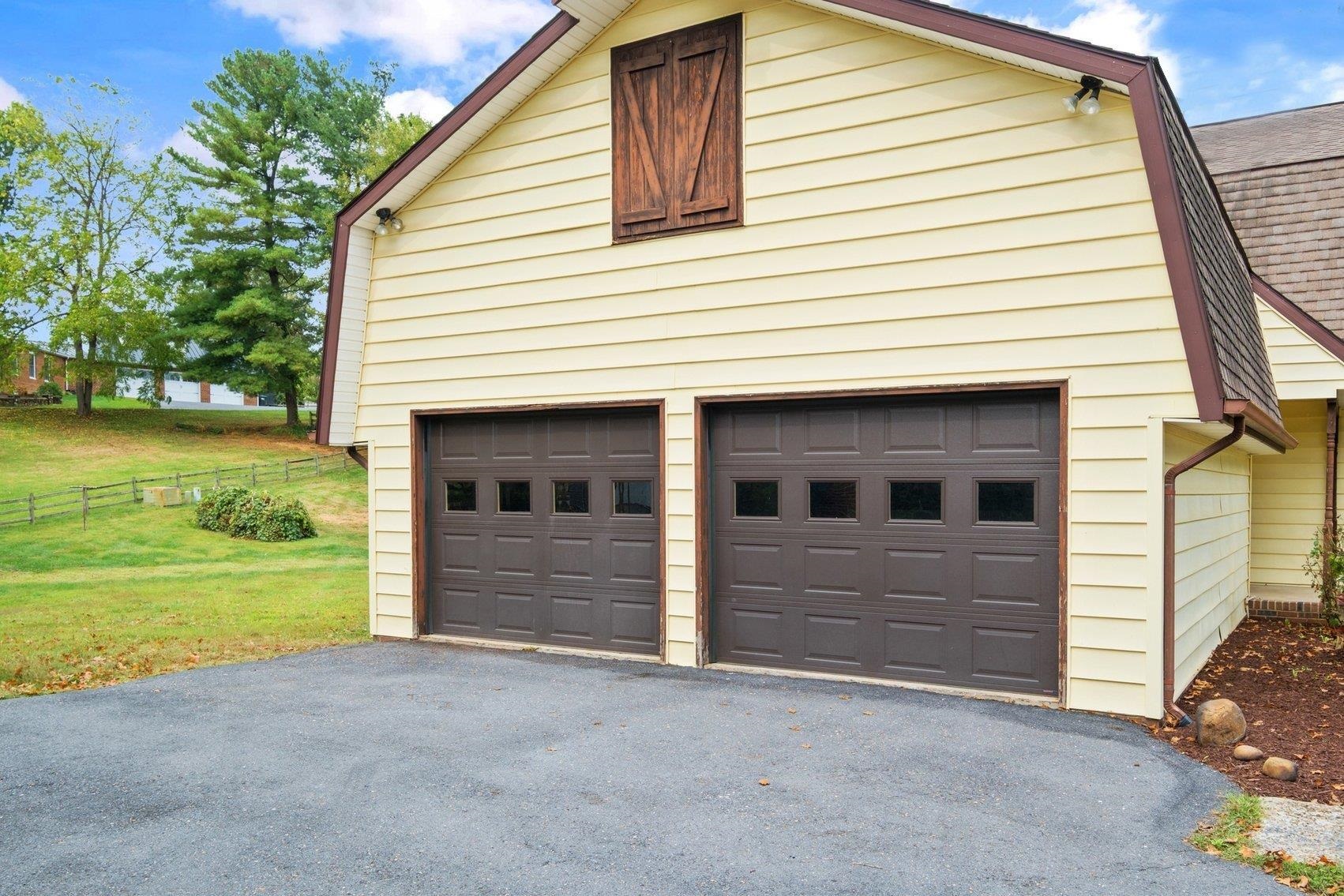 103 HOLLY HILL DR, BRIDGEWATER, Virginia 22812, 3 Bedrooms Bedrooms, ,2 BathroomsBathrooms,Residential,103 HOLLY HILL DR,673303 MLS # 673303