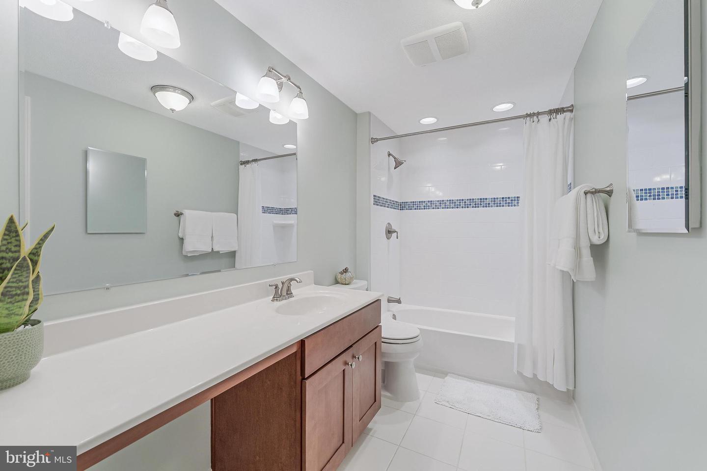 13002 NEW ARDEN CT, HERNDON, Virginia 20171, 4 Bedrooms Bedrooms, ,2 BathroomsBathrooms,Residential,For sale,13002 NEW ARDEN CT,VAFX2281810 MLS # VAFX2281810