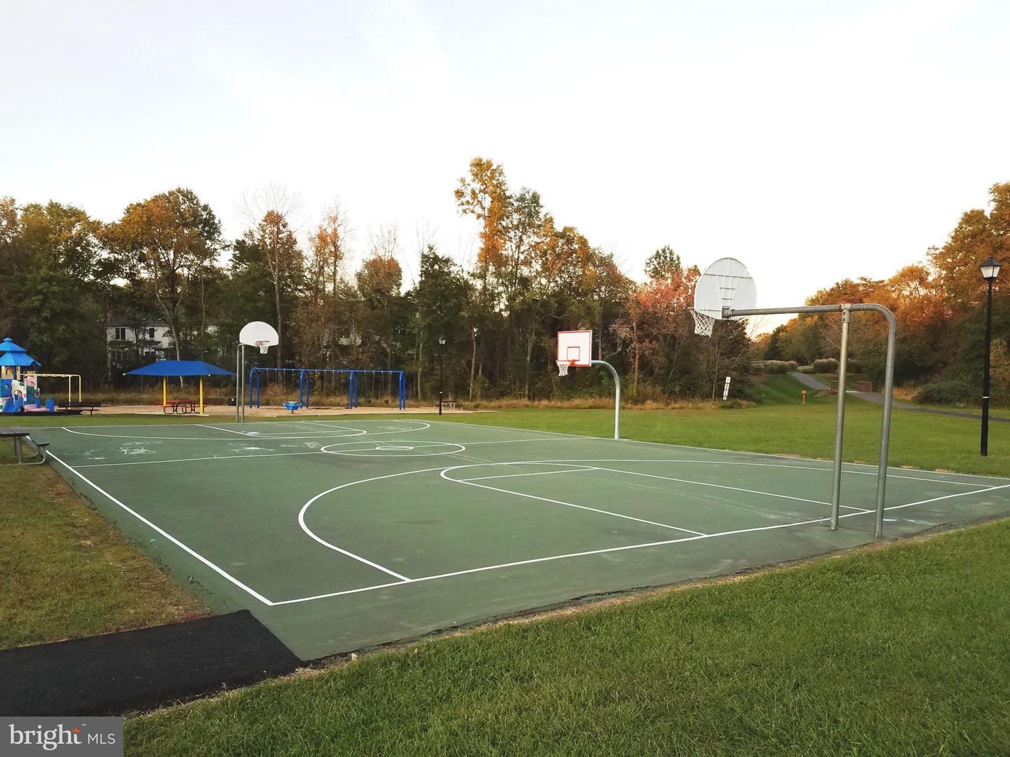 13002 NEW ARDEN CT, HERNDON, Virginia 20171, 4 Bedrooms Bedrooms, ,2 BathroomsBathrooms,Residential,For sale,13002 NEW ARDEN CT,VAFX2281810 MLS # VAFX2281810