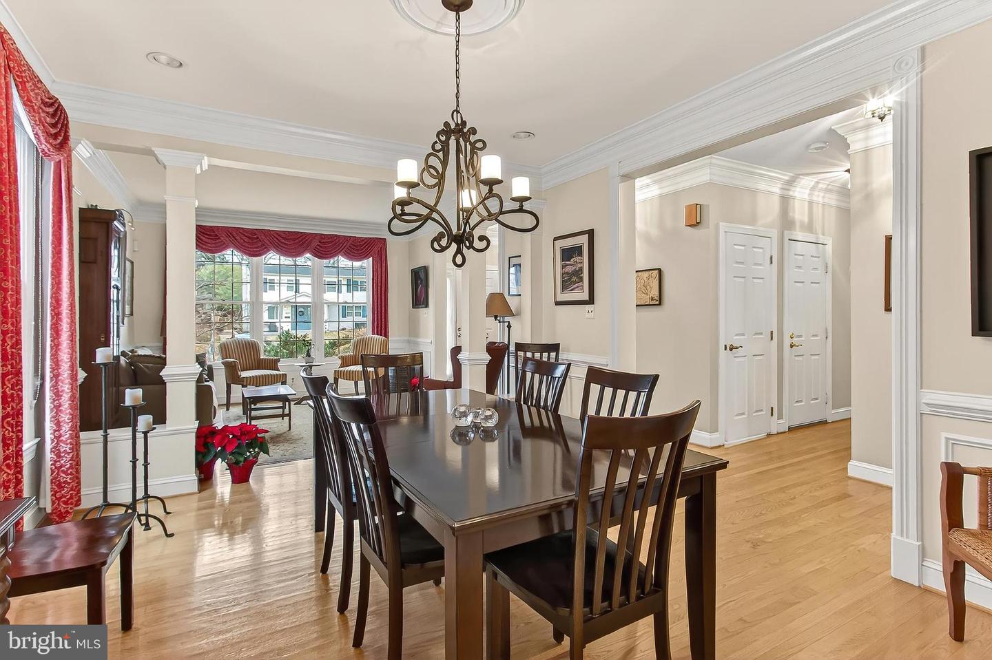 4818 9TH ST S, ARLINGTON, Virginia 22204, 5 Bedrooms Bedrooms, 11 Rooms Rooms,3 BathroomsBathrooms,Residential,For sale,4818 9TH ST S,VAAR2066932 MLS # VAAR2066932