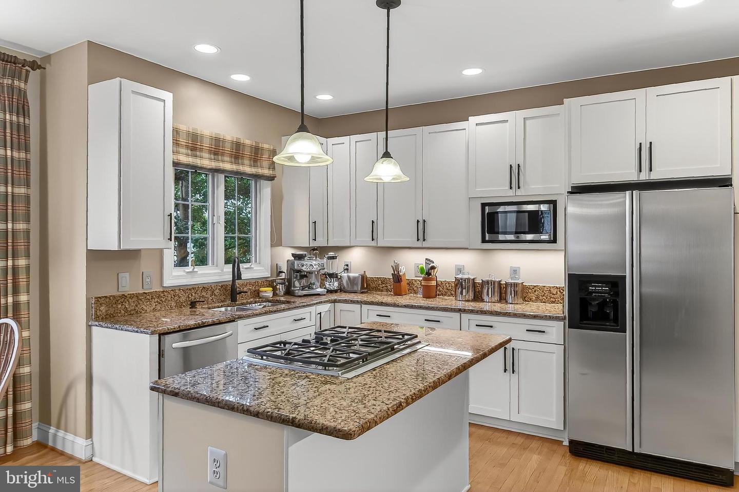 4818 9TH ST S, ARLINGTON, Virginia 22204, 5 Bedrooms Bedrooms, 11 Rooms Rooms,3 BathroomsBathrooms,Residential,For sale,4818 9TH ST S,VAAR2066932 MLS # VAAR2066932