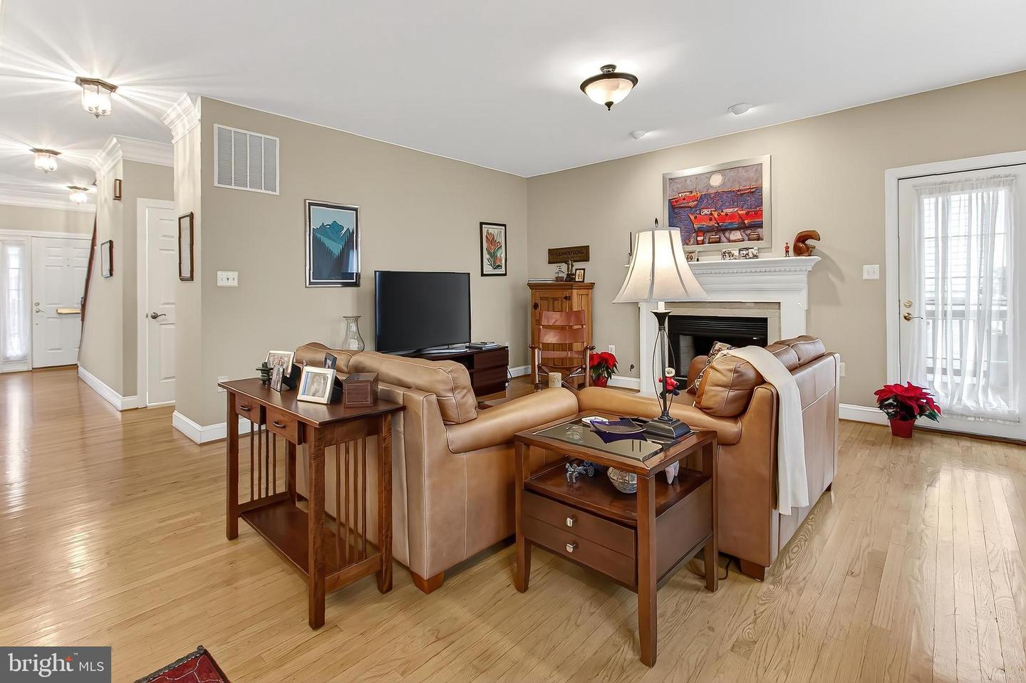 4818 9TH ST S, ARLINGTON, Virginia 22204, 5 Bedrooms Bedrooms, 11 Rooms Rooms,3 BathroomsBathrooms,Residential,For sale,4818 9TH ST S,VAAR2066932 MLS # VAAR2066932