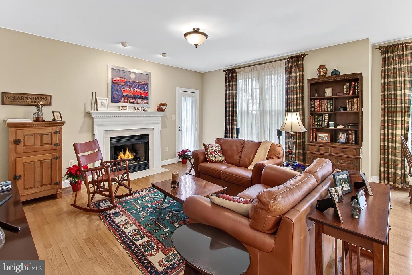 4818 9TH ST S, ARLINGTON, Virginia 22204, 5 Bedrooms Bedrooms, 11 Rooms Rooms,3 BathroomsBathrooms,Residential,For sale,4818 9TH ST S,VAAR2066932 MLS # VAAR2066932