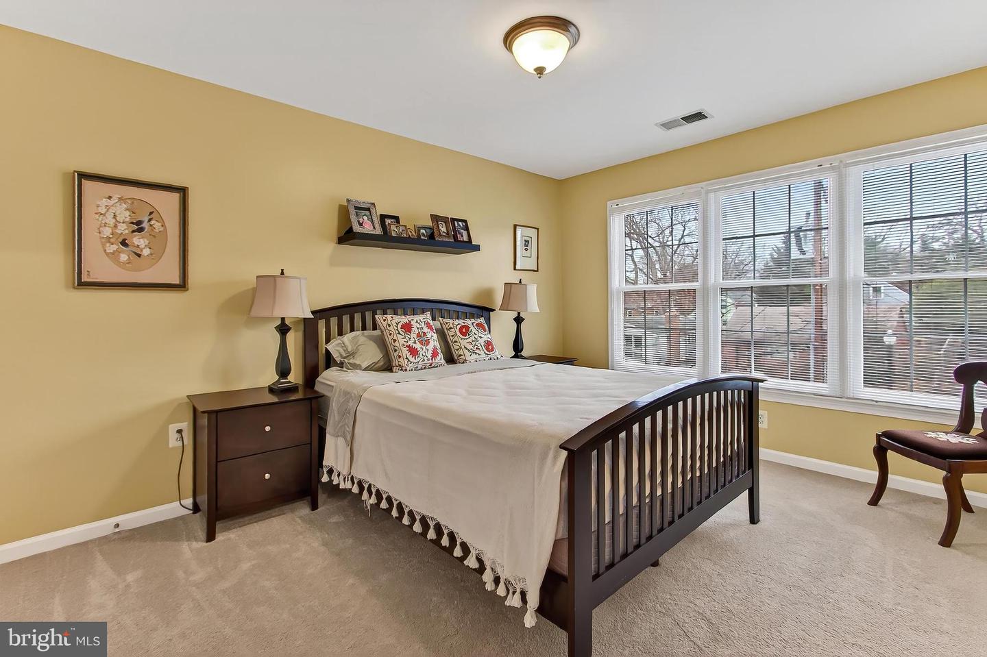 4818 9TH ST S, ARLINGTON, Virginia 22204, 5 Bedrooms Bedrooms, 11 Rooms Rooms,3 BathroomsBathrooms,Residential,For sale,4818 9TH ST S,VAAR2066932 MLS # VAAR2066932