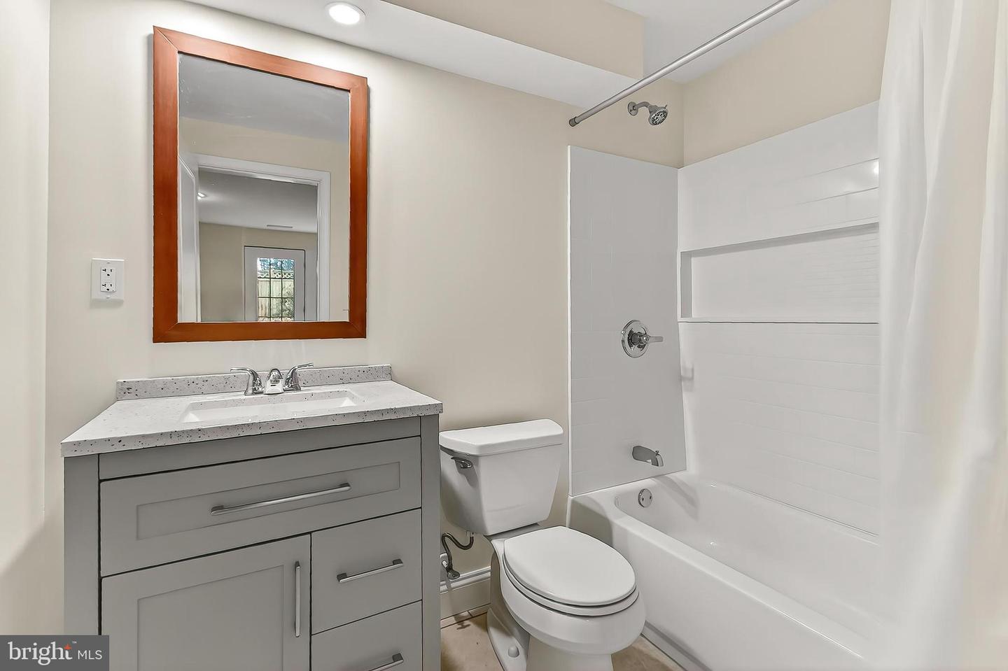 4818 9TH ST S, ARLINGTON, Virginia 22204, 5 Bedrooms Bedrooms, 11 Rooms Rooms,3 BathroomsBathrooms,Residential,For sale,4818 9TH ST S,VAAR2066932 MLS # VAAR2066932