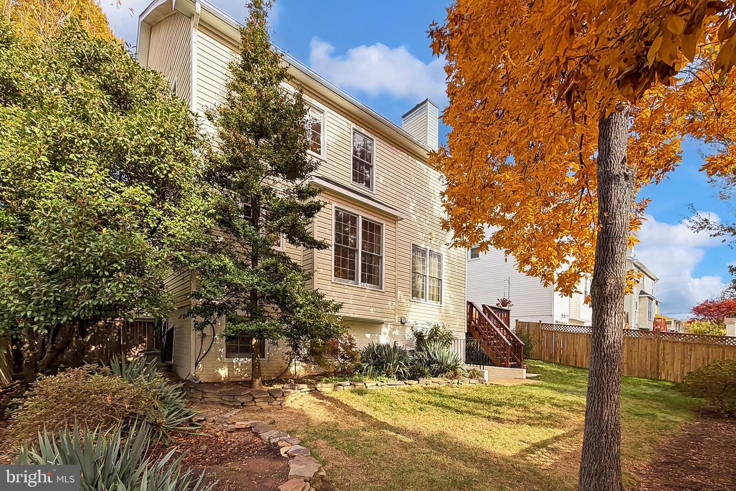 4818 9TH ST S, ARLINGTON, Virginia 22204, 5 Bedrooms Bedrooms, 11 Rooms Rooms,3 BathroomsBathrooms,Residential,For sale,4818 9TH ST S,VAAR2066932 MLS # VAAR2066932