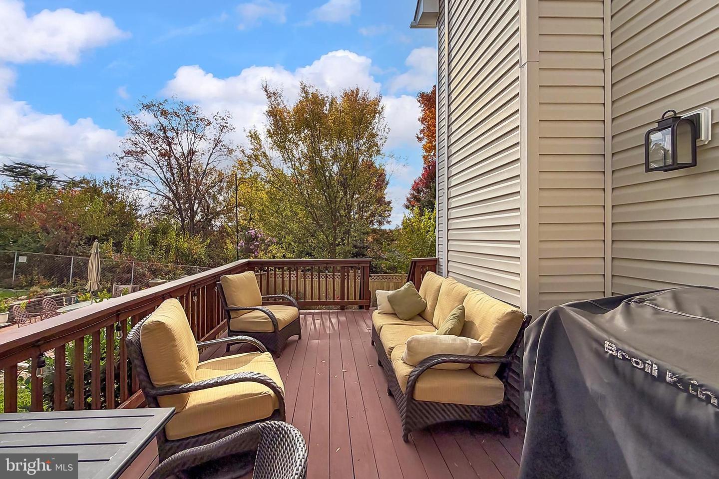 4818 9TH ST S, ARLINGTON, Virginia 22204, 5 Bedrooms Bedrooms, 11 Rooms Rooms,3 BathroomsBathrooms,Residential,For sale,4818 9TH ST S,VAAR2066932 MLS # VAAR2066932