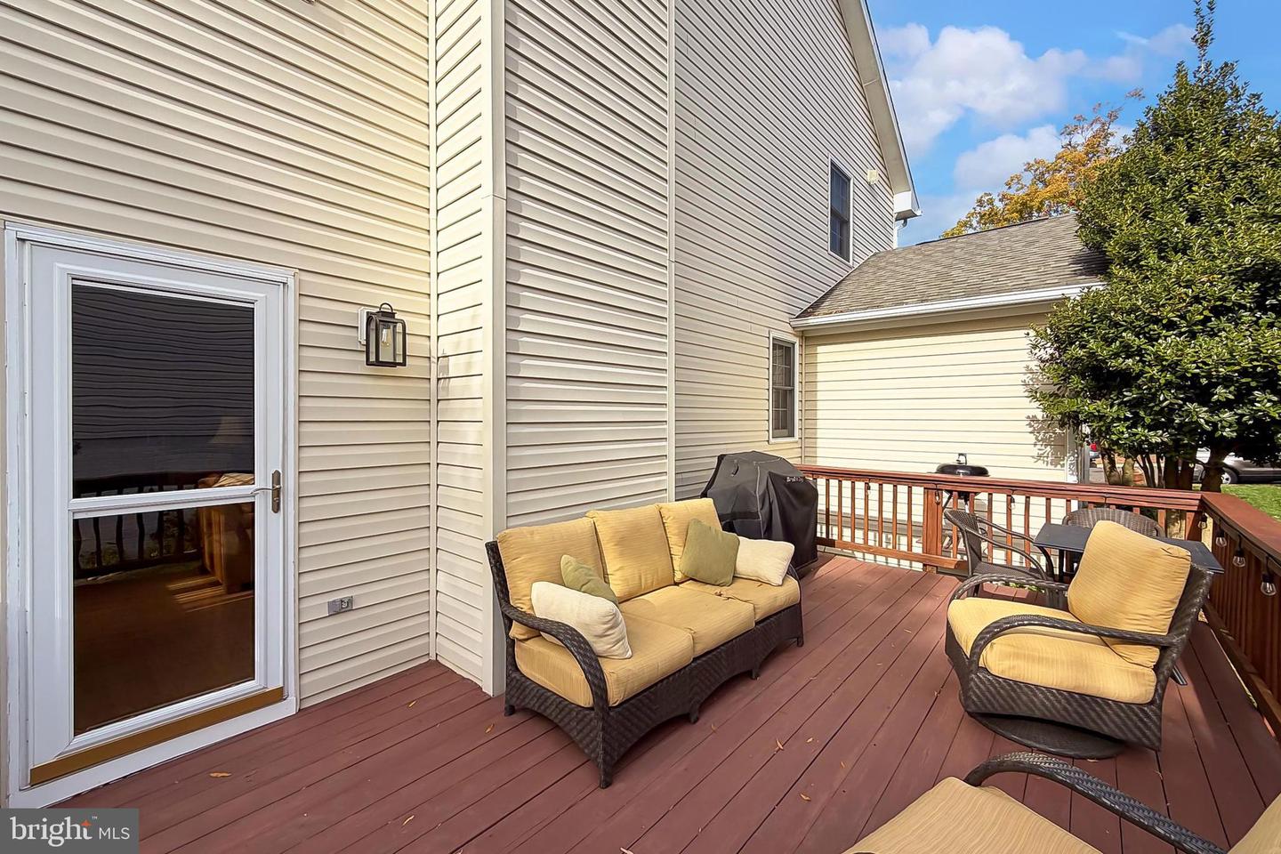 4818 9TH ST S, ARLINGTON, Virginia 22204, 5 Bedrooms Bedrooms, 11 Rooms Rooms,3 BathroomsBathrooms,Residential,For sale,4818 9TH ST S,VAAR2066932 MLS # VAAR2066932