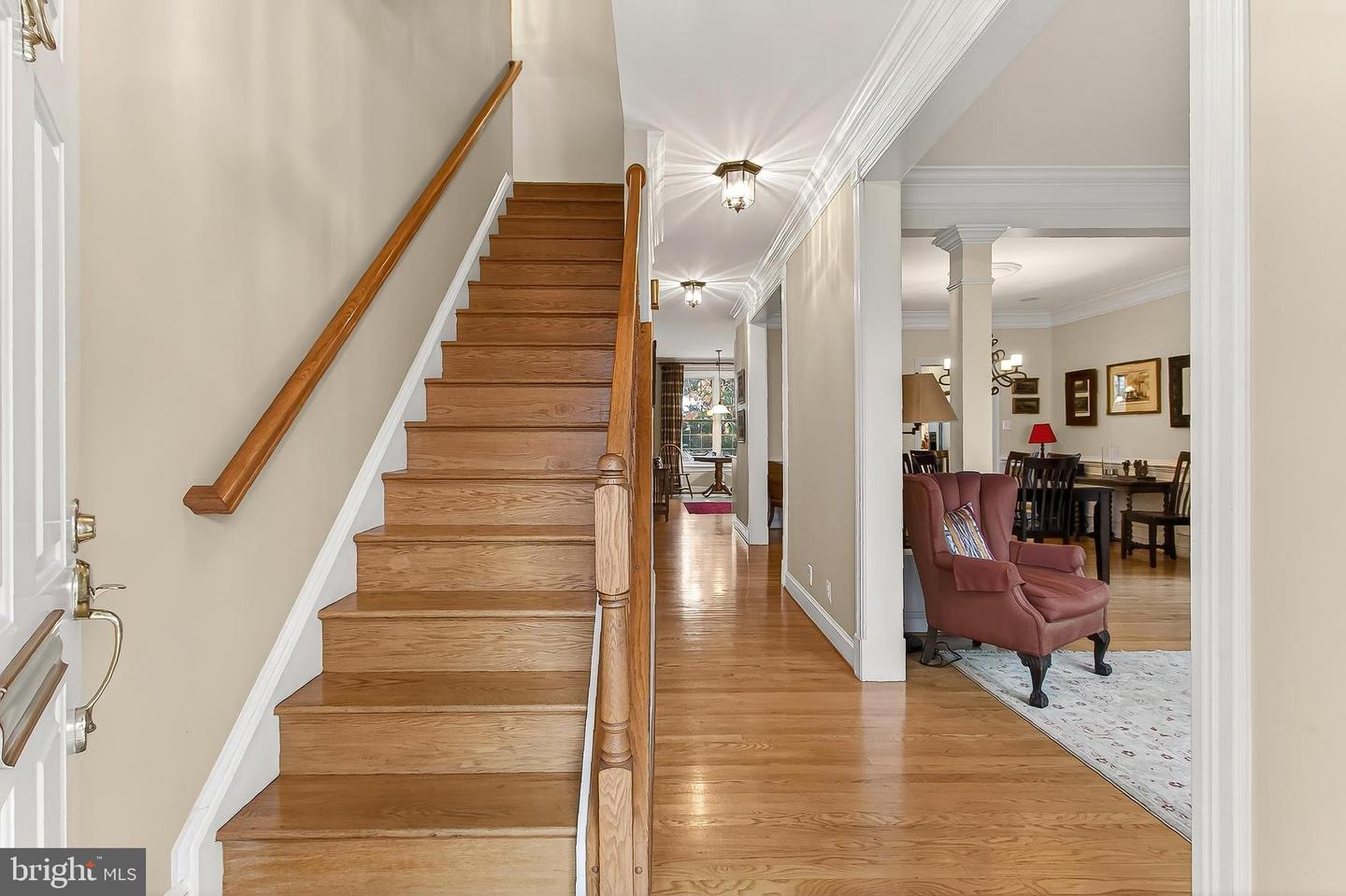 4818 9TH ST S, ARLINGTON, Virginia 22204, 5 Bedrooms Bedrooms, 11 Rooms Rooms,3 BathroomsBathrooms,Residential,For sale,4818 9TH ST S,VAAR2066932 MLS # VAAR2066932