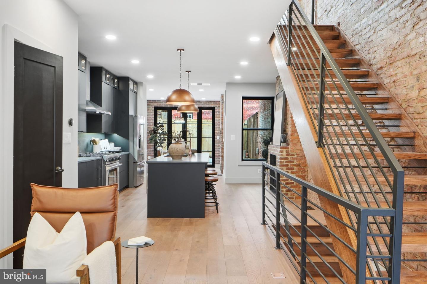 207 F ST NE, WASHINGTON, District Of Columbia 20002, 4 Bedrooms Bedrooms, ,3 BathroomsBathrooms,Residential,For sale,207 F ST NE,DCDC2235728 MLS # DCDC2235728