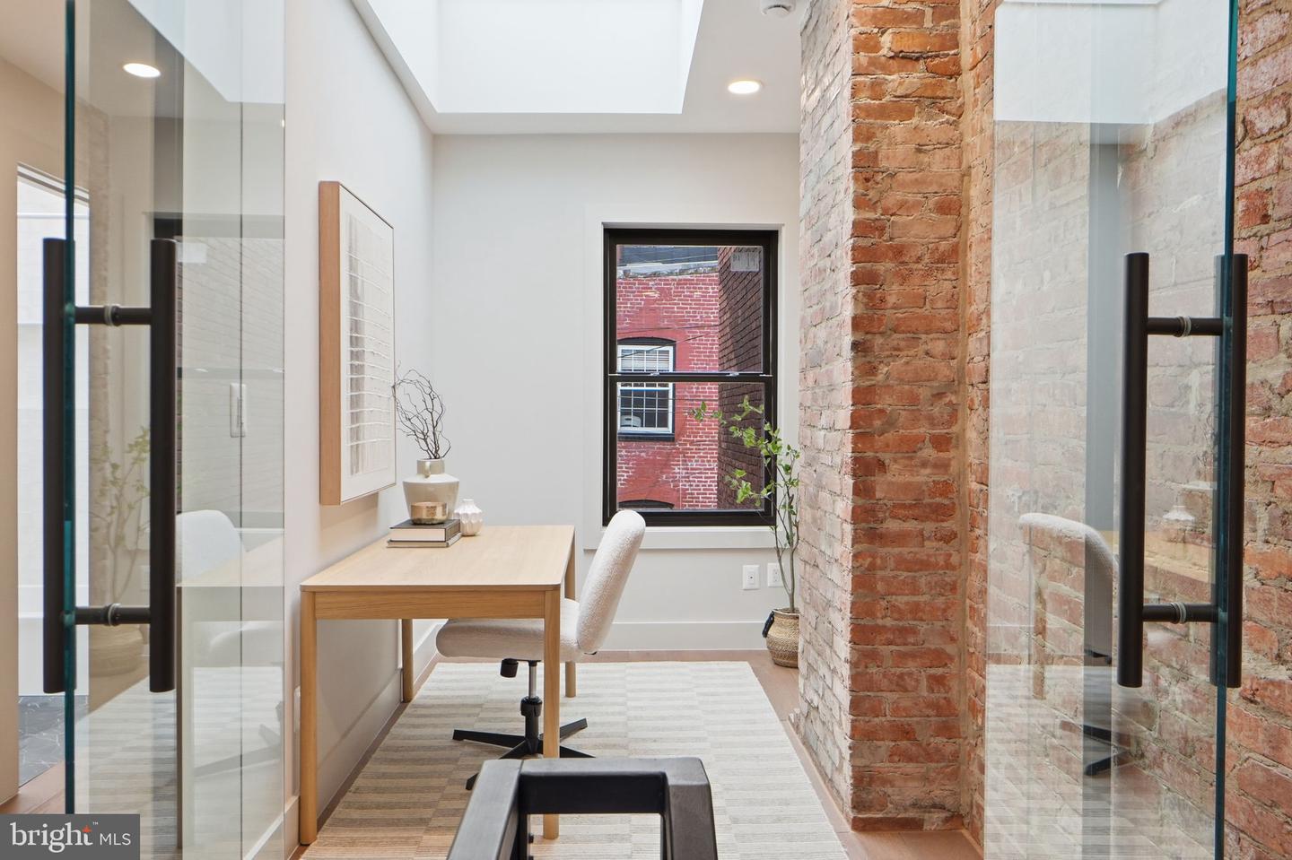 207 F ST NE, WASHINGTON, District Of Columbia 20002, 4 Bedrooms Bedrooms, ,3 BathroomsBathrooms,Residential,For sale,207 F ST NE,DCDC2235728 MLS # DCDC2235728