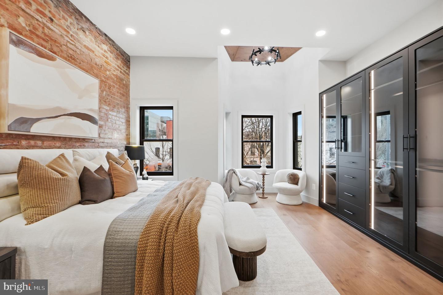 207 F ST NE, WASHINGTON, District Of Columbia 20002, 4 Bedrooms Bedrooms, ,3 BathroomsBathrooms,Residential,For sale,207 F ST NE,DCDC2235728 MLS # DCDC2235728