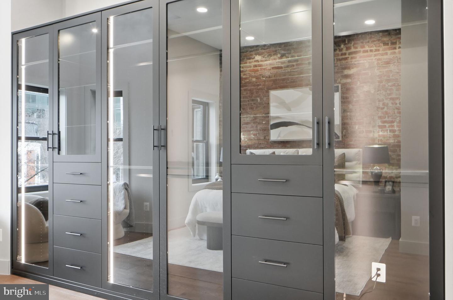 207 F ST NE, WASHINGTON, District Of Columbia 20002, 4 Bedrooms Bedrooms, ,3 BathroomsBathrooms,Residential,For sale,207 F ST NE,DCDC2235728 MLS # DCDC2235728