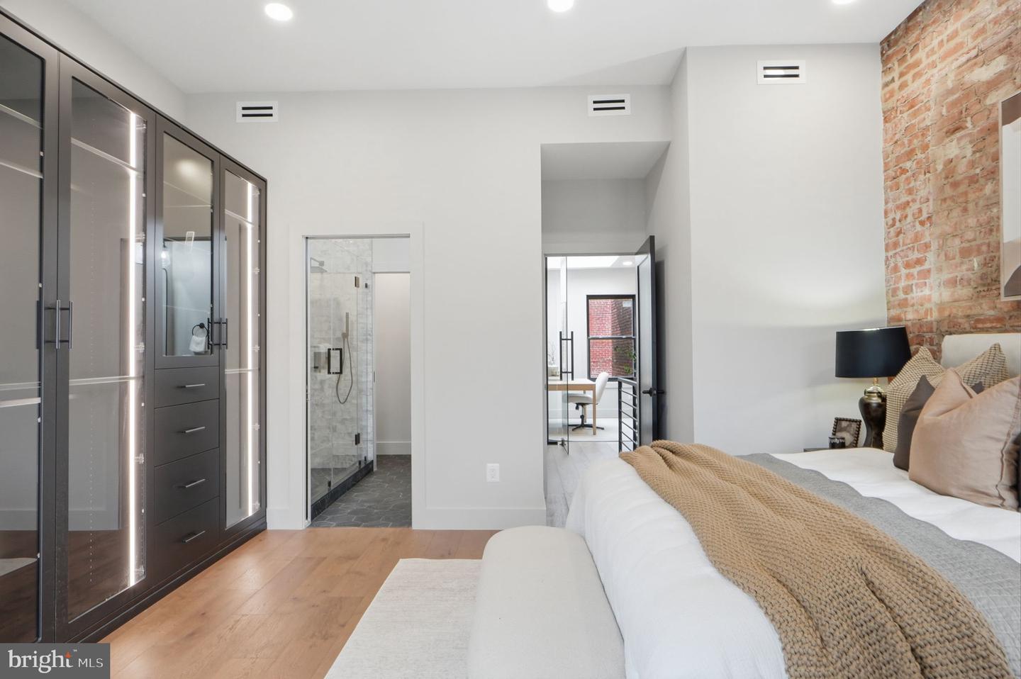 207 F ST NE, WASHINGTON, District Of Columbia 20002, 4 Bedrooms Bedrooms, ,3 BathroomsBathrooms,Residential,For sale,207 F ST NE,DCDC2235728 MLS # DCDC2235728