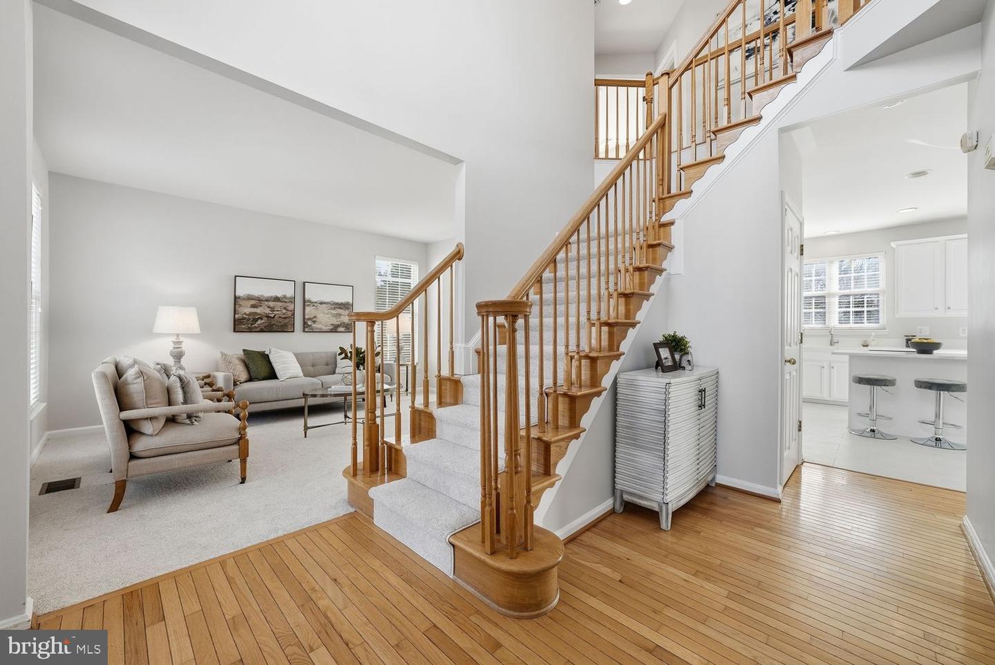 105 MEADOWBROOK CT SW, LEESBURG, Virginia 20175, 4 Bedrooms Bedrooms, ,2 BathroomsBathrooms,Residential,For sale,105 MEADOWBROOK CT SW,VALO2113274 MLS # VALO2113274