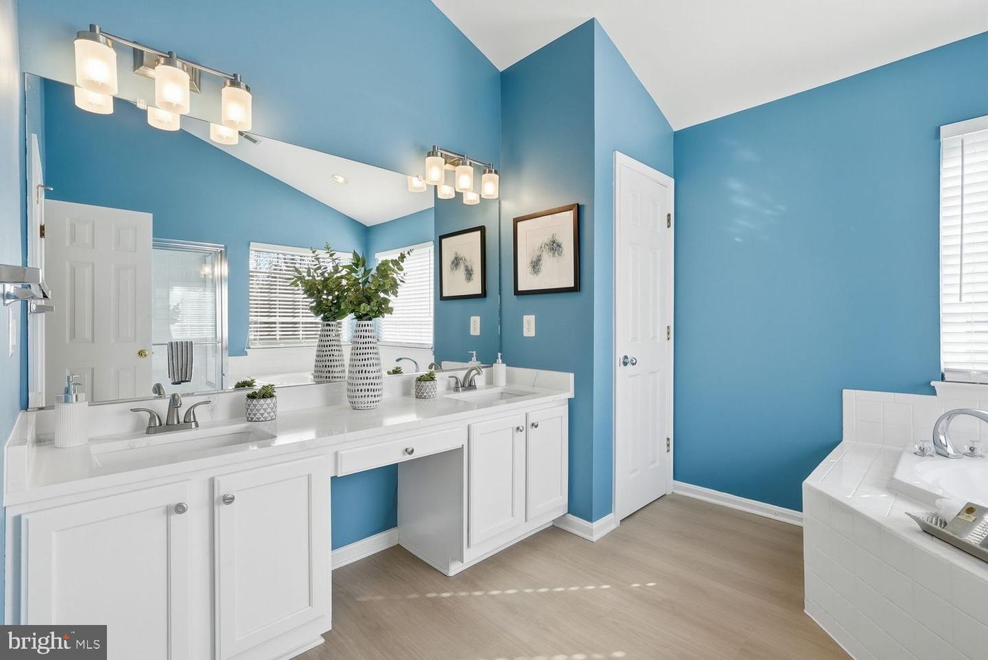 105 MEADOWBROOK CT SW, LEESBURG, Virginia 20175, 4 Bedrooms Bedrooms, ,2 BathroomsBathrooms,Residential,For sale,105 MEADOWBROOK CT SW,VALO2113274 MLS # VALO2113274