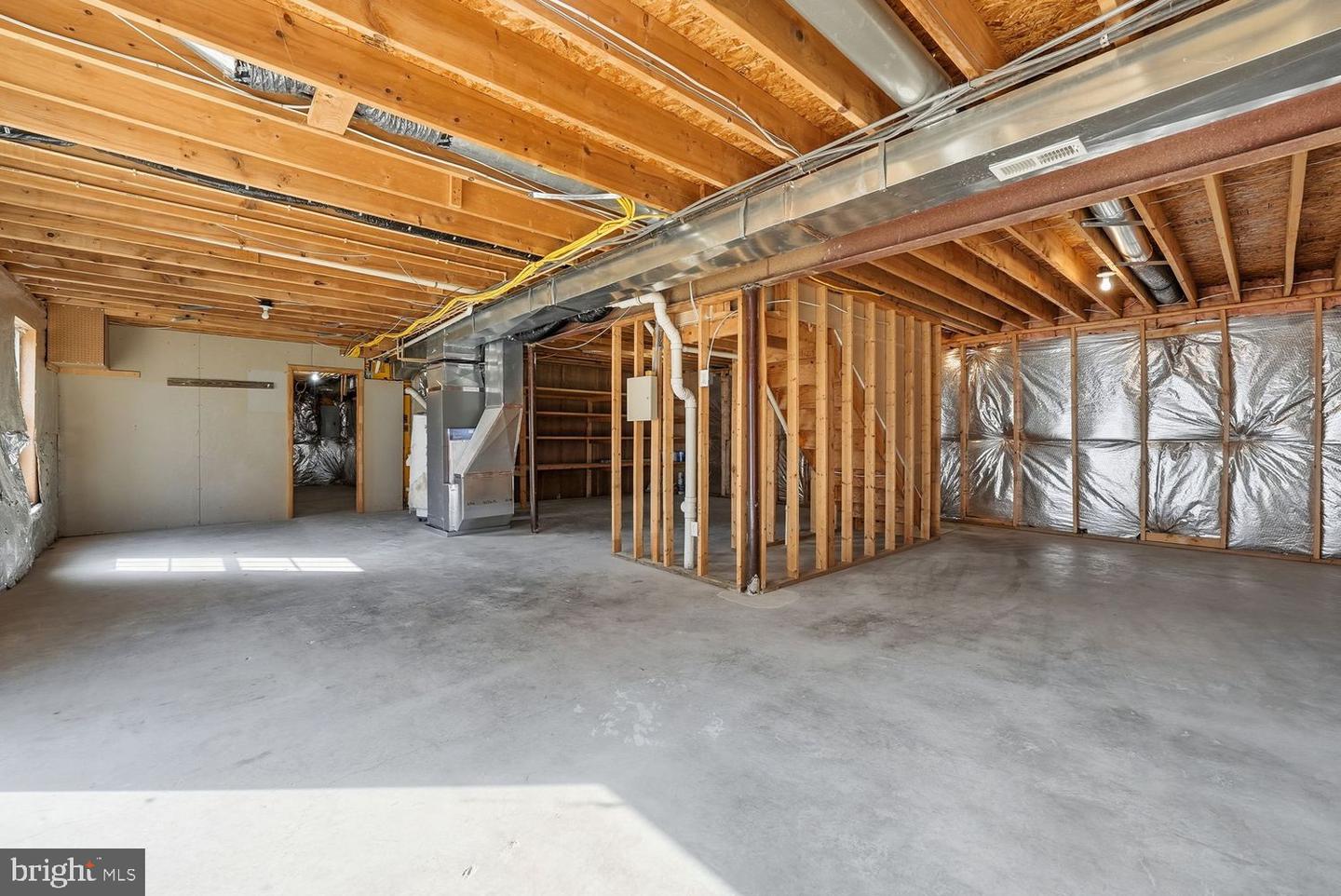 105 MEADOWBROOK CT SW, LEESBURG, Virginia 20175, 4 Bedrooms Bedrooms, ,2 BathroomsBathrooms,Residential,For sale,105 MEADOWBROOK CT SW,VALO2113274 MLS # VALO2113274