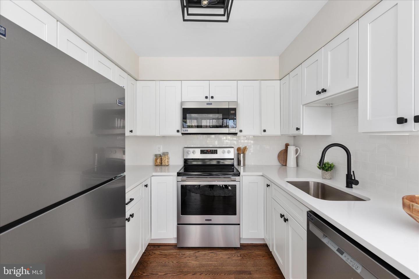 5 RAWLSTON CT, STERLING, Virginia 20165, 2 Bedrooms Bedrooms, ,2 BathroomsBathrooms,Residential,For sale,5 RAWLSTON CT,VALO2113394 MLS # VALO2113394