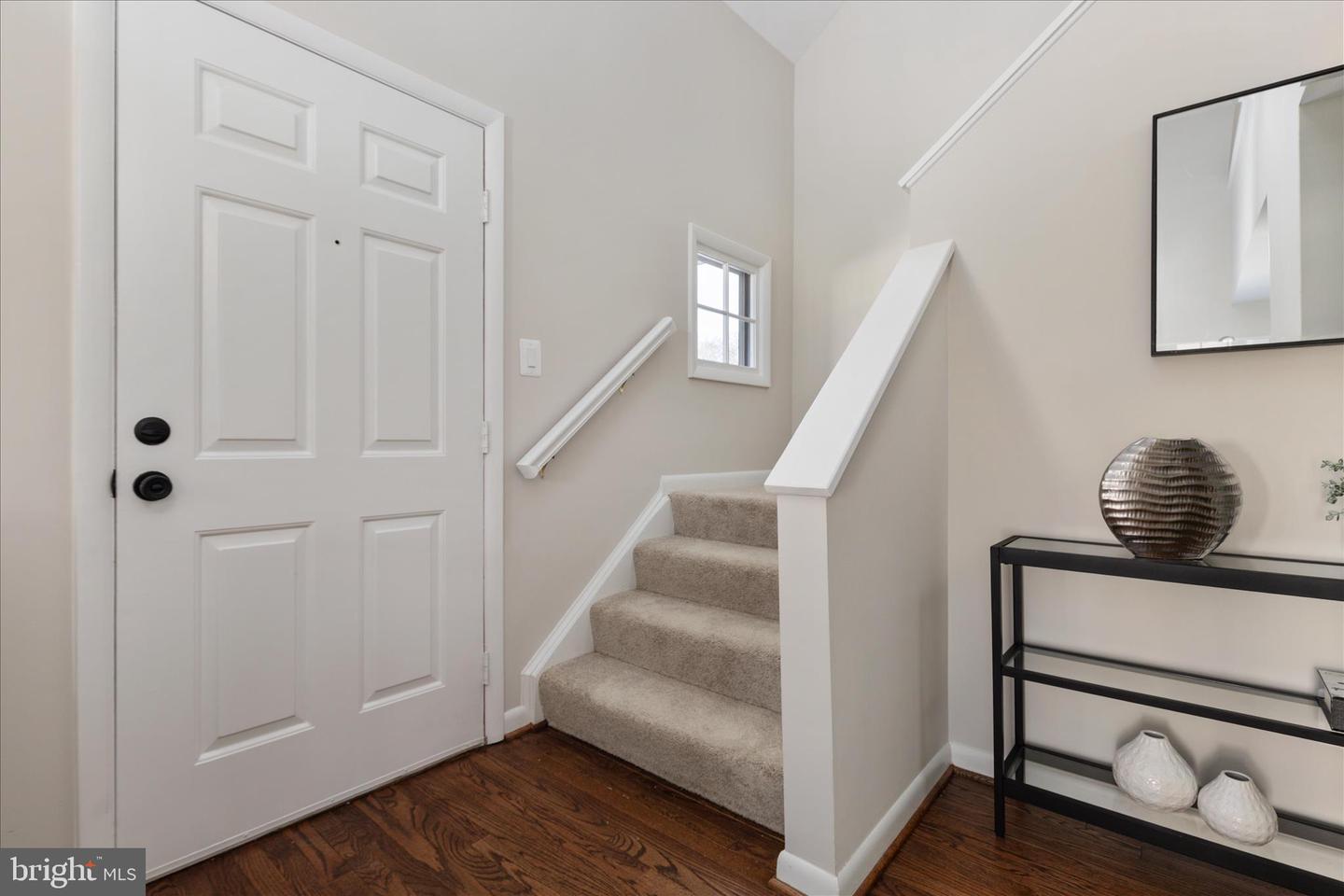 5 RAWLSTON CT, STERLING, Virginia 20165, 2 Bedrooms Bedrooms, ,2 BathroomsBathrooms,Residential,For sale,5 RAWLSTON CT,VALO2113394 MLS # VALO2113394