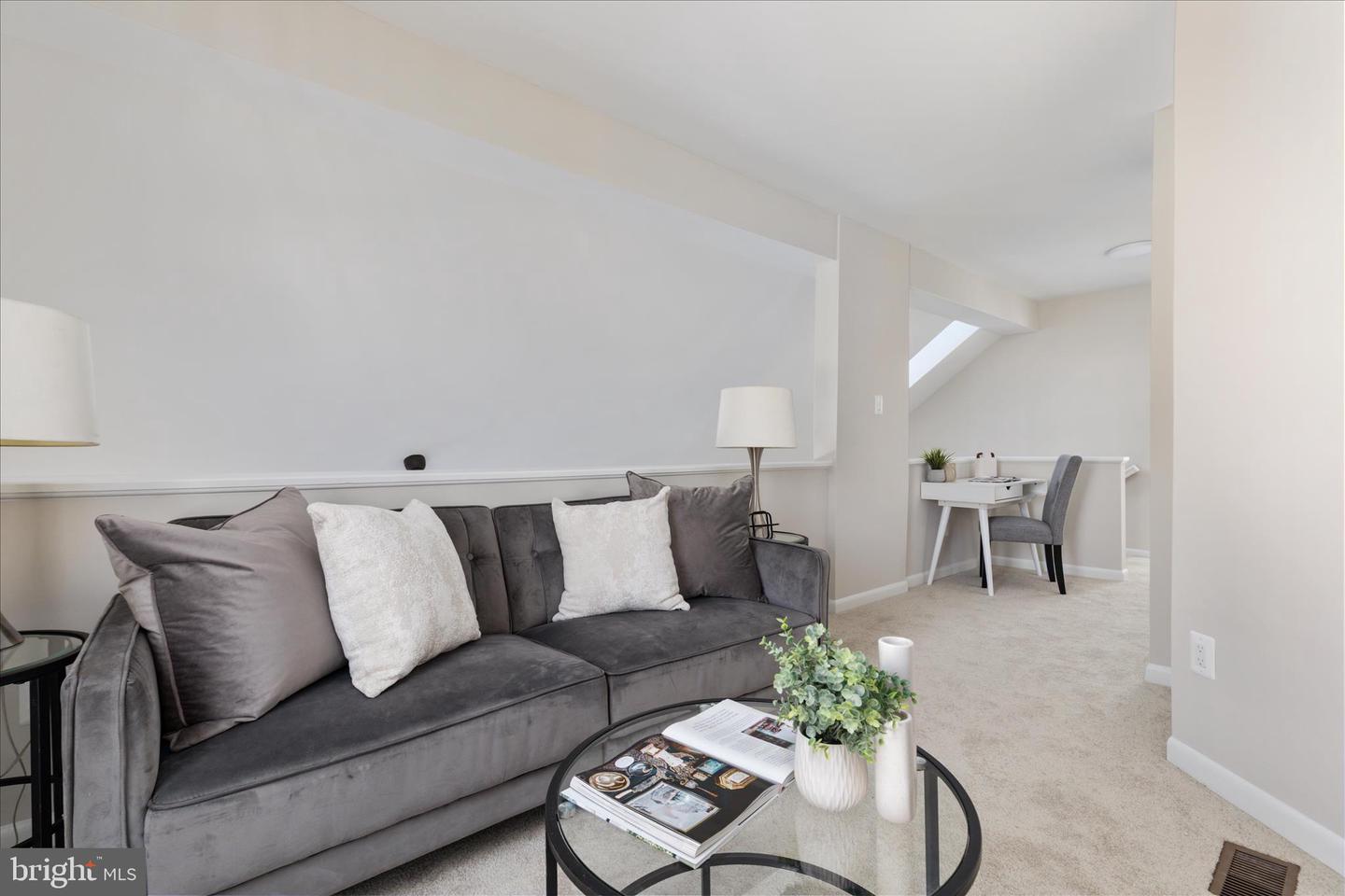 5 RAWLSTON CT, STERLING, Virginia 20165, 2 Bedrooms Bedrooms, ,2 BathroomsBathrooms,Residential,For sale,5 RAWLSTON CT,VALO2113394 MLS # VALO2113394